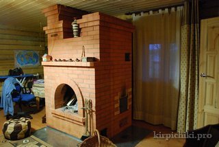 Печь-камином.