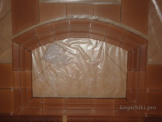 Изразцовое брамление паровой дверцы.