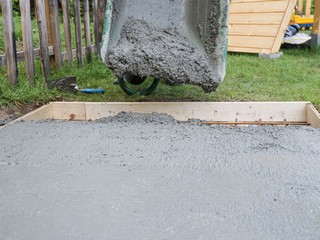 Много бетона, арматуры и работы.